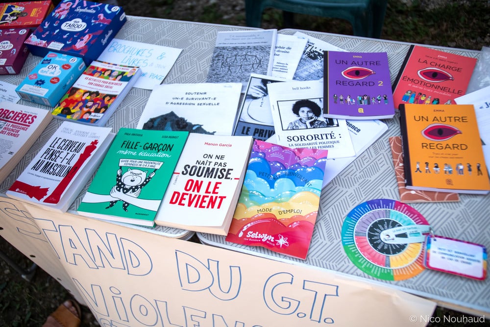 Stand du Groupe Violences Systémiques au Festival Oasis 2024