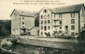 Vieille carte postale du moulin