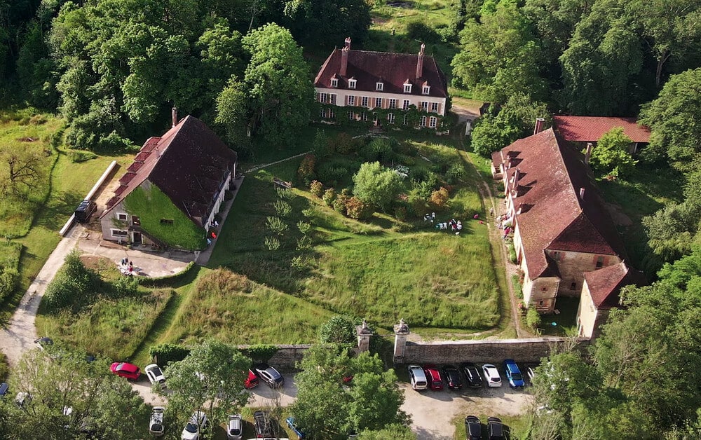 Vue aérienne d'Oasis Récits d'Avenir - ORA