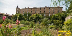 Les bâtiments vus depuis le parc